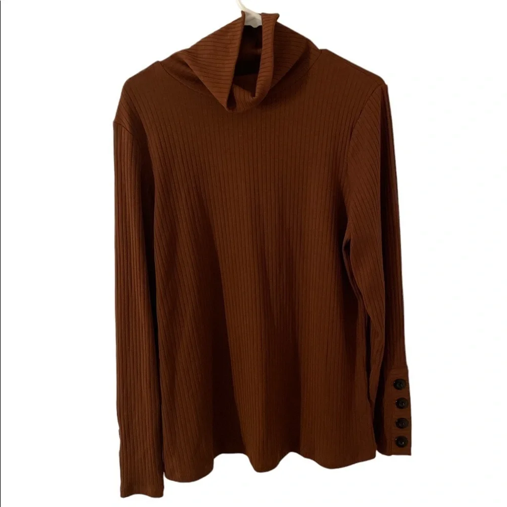 Nwt Ribbed Turtle Neck With Button Detail - Picture 1 of 3